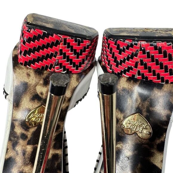 Betsey Johnson tricksy white platform stiletto heels size 8.5 - Picture 7 of 12